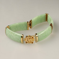 14K-Chinese-Character-Segment-Green-Jade-Bracelet 