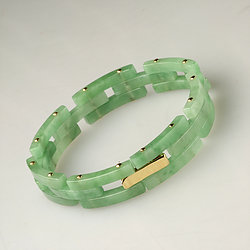Chinese-Character-12-pieces-Segment-Green-Jade-Bracelet 