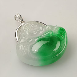 Genuine-Jadeite-Buddha-Jade-pendant