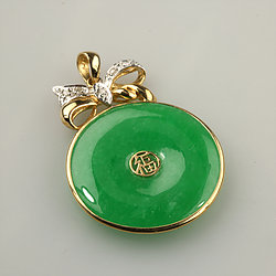 14K-Solid-Gold-Disc-Cut-Jade-pendant
