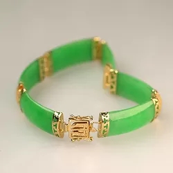Chinese-Character-Segment-Quality-Green-Jade-Bracelet 